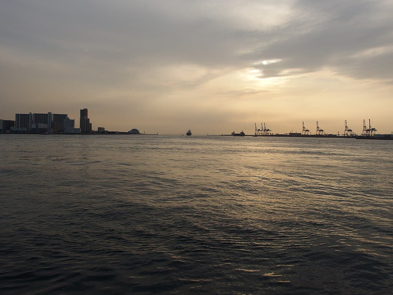 Osaka Bay, Osaka